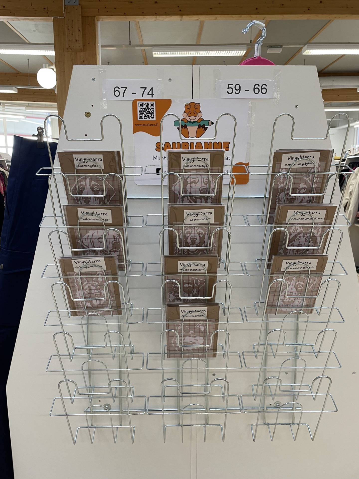 Myyntipaikka sijaitsee kassojen läheisyydessä Adele Kirppikseltä, osoitteesta Hyrymäenkatu 3, 53550 Lappeenranta